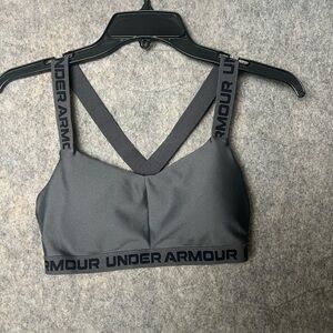 Under Armour Woman Size Medium‎ Gray Sports Athletic Bra
